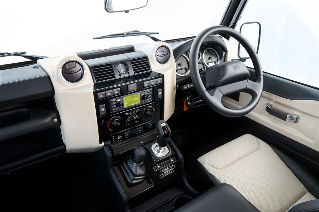 2018 Land Rover Defender V8 Edition